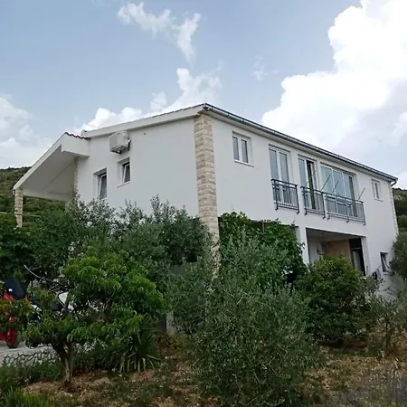 Tomislav Apartment Trogir Exterior photo