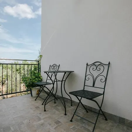 Tomislav Apartment Trogir Exterior photo